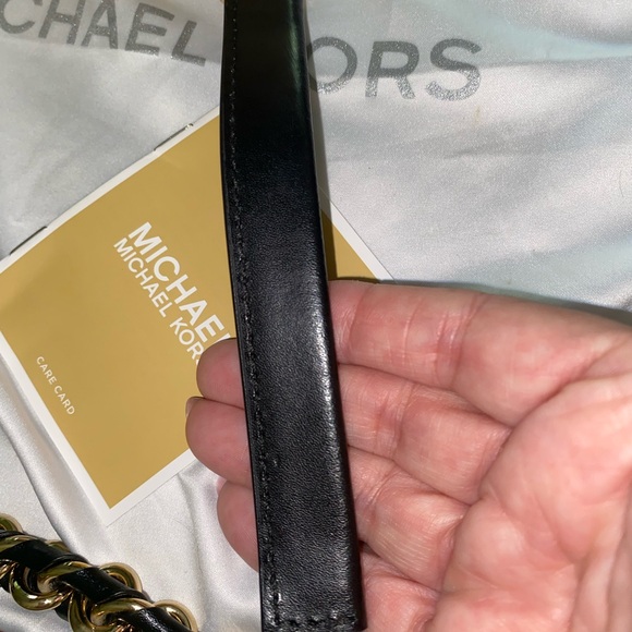 Michael Kors Carmen handbag with chain and leather strap - Picture 6 of 16